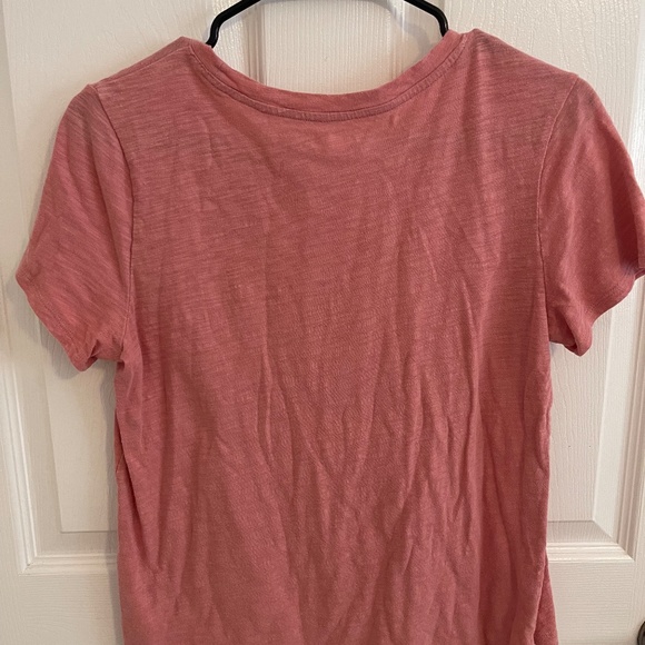 Old Navy T-Shirt - Picture 3 of 4